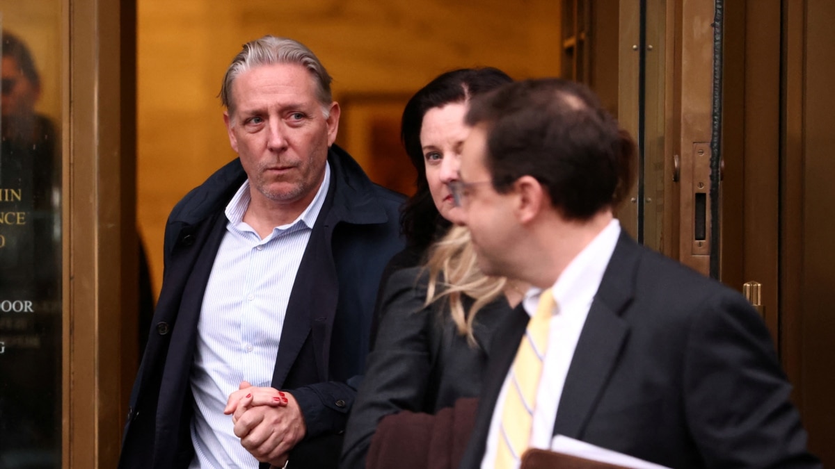In Arrest Of Former Top FBI Agent, Shadow Of Russian Oligarch Deripaska Looms -- Again - Vimarsana News