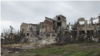Зруйнована внаслідок обстрілів школа в селі Олександрівка Херсонської області