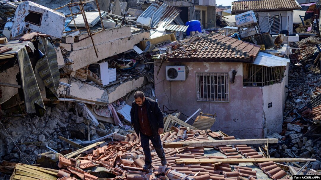 Organizaţia Mondială a Sănătăţii a tranmis sâmbătă că aproape 26 de milioane de persoane ar fi fost afectate de seismele care au lovit în această săptămână Turcia şi Siria.