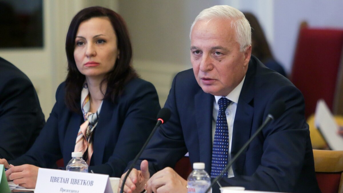 Парламентът освободи от длъжност председателя на Сметната палата Цветан Цветков.