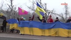 «Мета Соборності – деокупація всіх областей і Криму»: на Донбасі розгорнули 35-метровий стяг (відео)