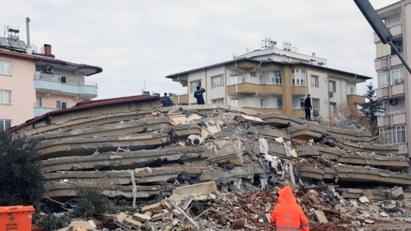 Pas tërmetit, Stambollin e pushton frika për një fatkeqësi edhe më të madhe