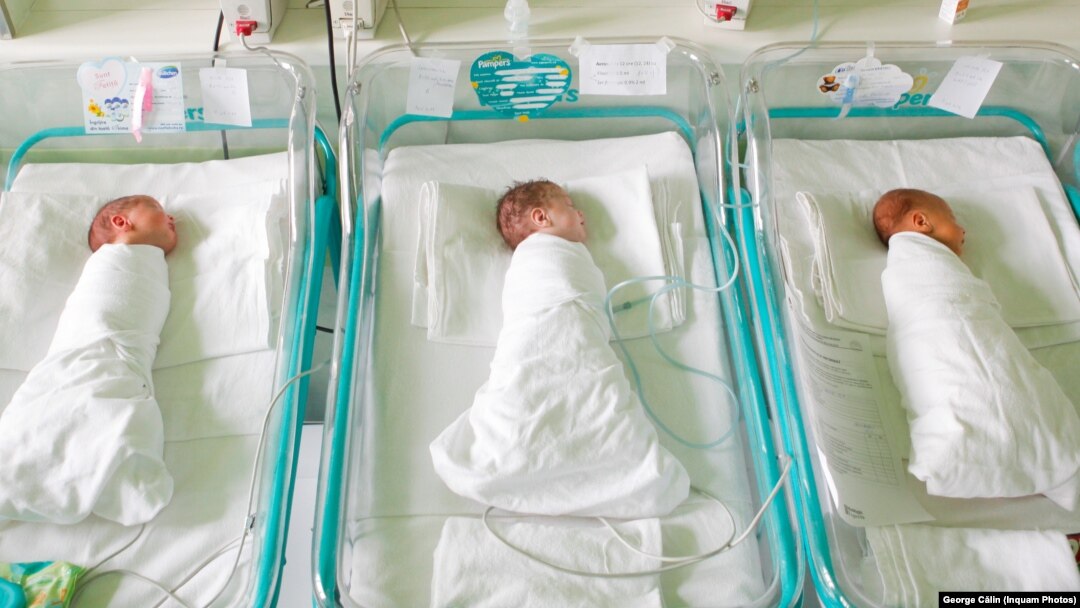 Părinții bebelușilor care ar trebui să facă vaccinul care protejează împotriva rujeolei, rubeolei si oreionului (bolile copilăriei) au aflat că acesta nu există la medicul de familie. 
