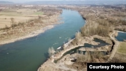 Lokacije na kojima se vidi nestanak tla oko rijeke Bosne u Kotorskom.