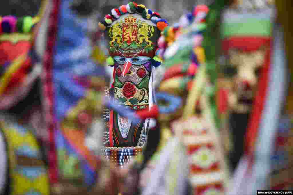 An estimated 10,000 participants from more than 158 Bulgarian and international masquerade groups participate in the festival.