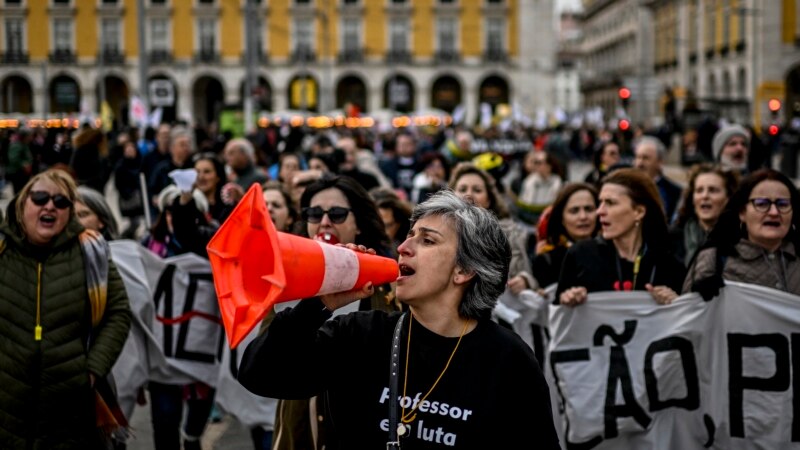 Hiljade prosvetnih radnika protestovalo u Lisabonu