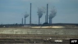 The plans must include a timetable for reducing the capacities of coal-burning power plants in order to be approved by the European Commission.