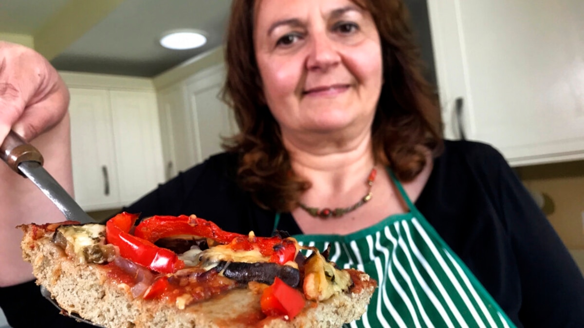 Bulgaria Abuzz With Online Rumors About 'EU Plot' To Make Everyone Eat Insects - Vimarsana News