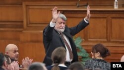 Председателят на 48-ото Народно събрание Вежди Рашидов (ГЕРБ). Парламентът беше разпуснат след близо пет месеца работа. Президентът насрочи предсрочни парламентарни избори на 2 април 2023 г.