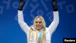 Скиорката Линдзи Вон на награждаването на Зимните олимпийски игри в Пьонгчанг, Южна Корея, през 2018 г.