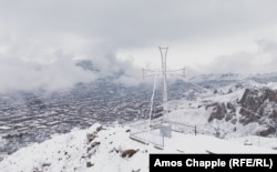 A winter view of Goris in February. Later in the year, the southern Armenian city became a place of refuge as tens of thousands of ethnic Armenians fled Nagorno-Karabakh after Azerbaijan launched an attack on the region on September 19. (Amos Chapple, RFE/RL's Central Newsroom)