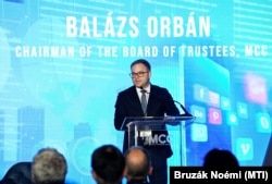 Orbán Balázs, az MCC kuratóriumi elnöke, a miniszterelnök politikai igazgatója beszédet mond a Mathias Corvinus Collegium (MCC) második nemzetközi médiakonferenciáján 2023. január 25-én