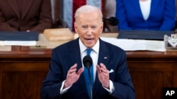 Președintele SUA, Joe Biden, ținând discursul despre Starea Națiunii în februarie 2022.