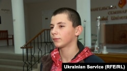 Сергій з Херсонщини, якого російська влада вивезла на "оздоровлення" в Крим, повернувся додому