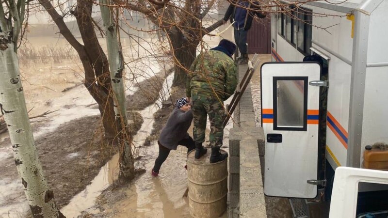 Казакстандын түштүгүндө суу ташкындан 200өй адам эвакуацияланды