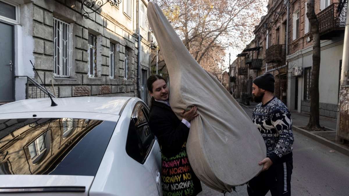 Refugiați din Rusia, muzicienii au o nouă viață și un nou public în Georgia