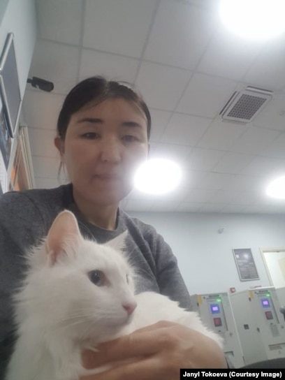 Жалаңаш Қызыл телпектің суреттері