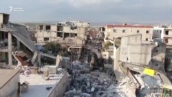 Сирия: 36 саат урандынын алдында калган энесин күткөн тургун