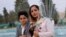 ماه‌منیر مولایی‌راد و فرزندش کیان پیرفلک است؛ کودک ۹ ساله‌ای که با شلیک مستقیم نیروهای حکومتی کشته شد