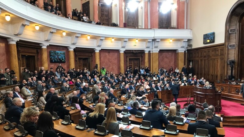 Opozicija u Srbiji traži u parlamentu odgovore o dešavanjima na Kosovu