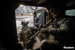 Украинские военные в Бахмуте. 9 февраля 2023 года