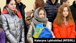 Команді фонду Save Ukraine, зазначають тут, на сьогодні вже вдалося повернути 120 дітей з окупованих територій України і 30 – з Російської Федерації. Нині ж додому приїхали ще 16