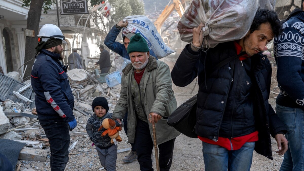 Броят на жертвите на земетресенията в Турция и Сирия достигна