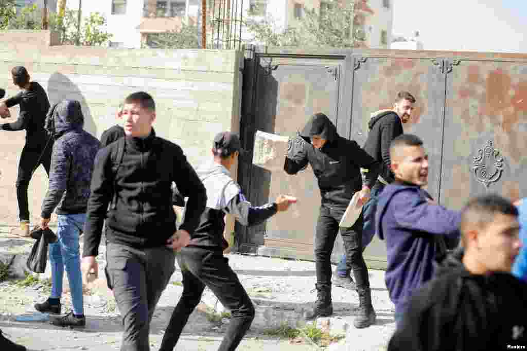 Broj poginulih, najveći u Jeninu u posljednjih nekoliko godina, izazvao je upozorenje Islamskog džihada da bi primirje s Izraelom, sklopljeno nakon kratke razmjene vatre preko granice s pojasom Gaze prošle godine, moglo biti dovedeno u pitanje.