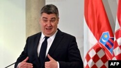 Zoran Milanović je istakao da u Derventi nije govorio o tome da je 1992. u sjevernoj Bosni "pobijeno 2.500 Hrvata", već je odao "počast braniteljima koji su se žrtvovali za Hrvatsku i bogami izginuli".