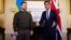 Ukrainian President Volodymyr Zelenskiy (left) and British Prime Minister Rishi Sunak in London on February 8.