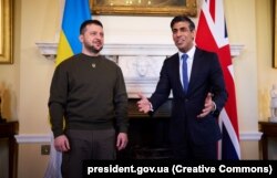 Президент України Володимир Зеленський (ліворуч) і прем’єр-міністр Великої Британії Ріші Сунак. Лондон, 8 лютого 2023 року