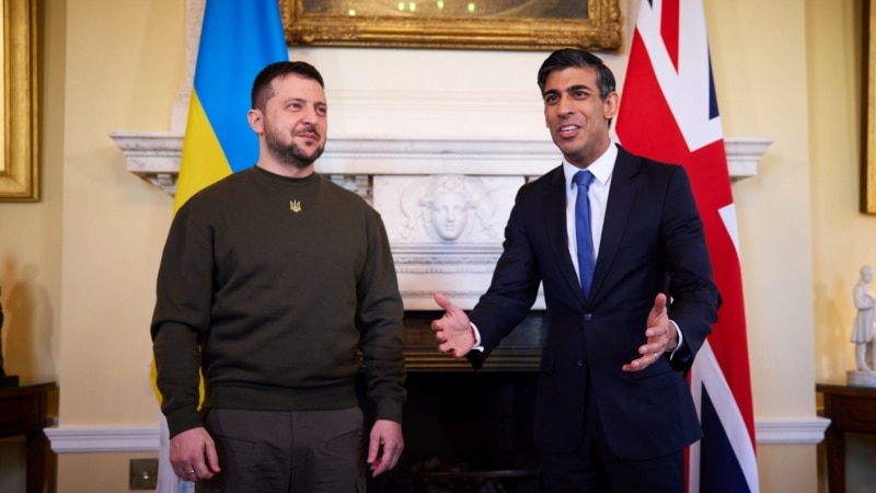 رئیس جمهور اوکراین به بریتانیا سفر کرد