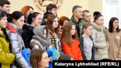 Представники фонду Save Ukraine під час повернення додому 17 українських дітей, яких російська влада вивезла до окупованого Криму. Лютий 2023 рік