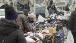 O piață ucraineană - colac de salvare pentru civilii din zona de război