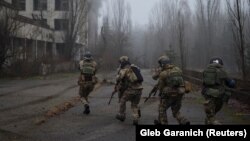 Pjestarë të ushtrisë ukrainase. Fotografi ilustruese nga arkivi.
