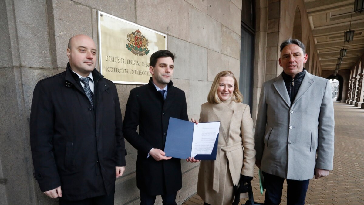 “Демократична България и “Продължаваме промяната внесоха жалба в Конституционния съд
