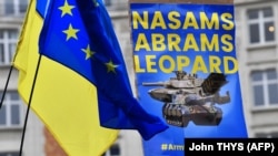 Акция в поддержку Украины во время заседания Совета по иностранным делам Евросоюза, на котором призвали предоставить ВСУ танки, в частности, немецкие Leopard. Брюссель, 23 января 2023 года