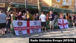 Pojedini britanski navijači su već danima u Crnoj Gori