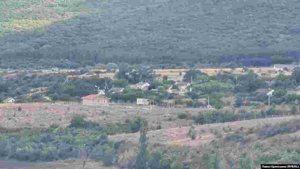 Умирающее село Карасевка у подножия Караби-яйла