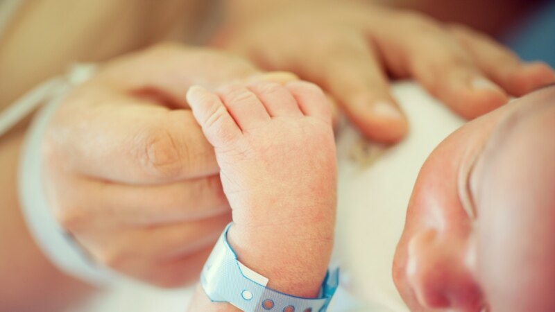 Машко е првото бебе родено во 2024 година 