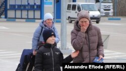 Acești refugiați au intrat în R. Moldova pe 26 februarie. Termenul legal de ședere fără cerere de azil sau de sejur pe termen lung este de 90 de zile.