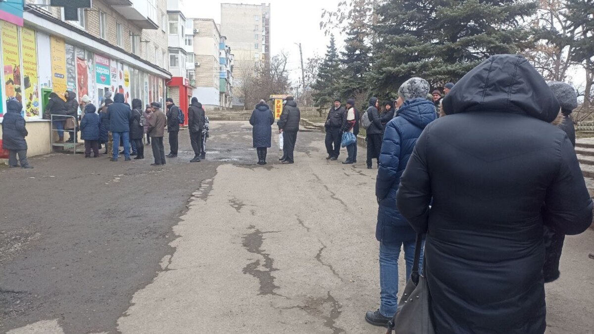 Бердянск в оккупации. Новости Бердянска. Большие очереди. Бердянск беженцы. Бердянск война.