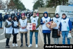 Voluntarii s-au strâans la punctele vamale către Ucraina. Siret, 26 februarie.