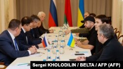 За словами міністра МЗС України Дмитра Кулеби, українська делегація зайняла на переговорах з Росією сильну позицію і від своїх вимог не відмовляється