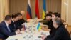 مذاکرات میان هیئت های روسیه و اوکراین