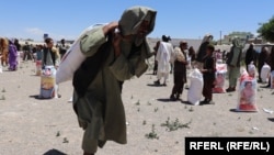 تصویر آرشیف: روند توزیع کمک های بشری در افغانستان 