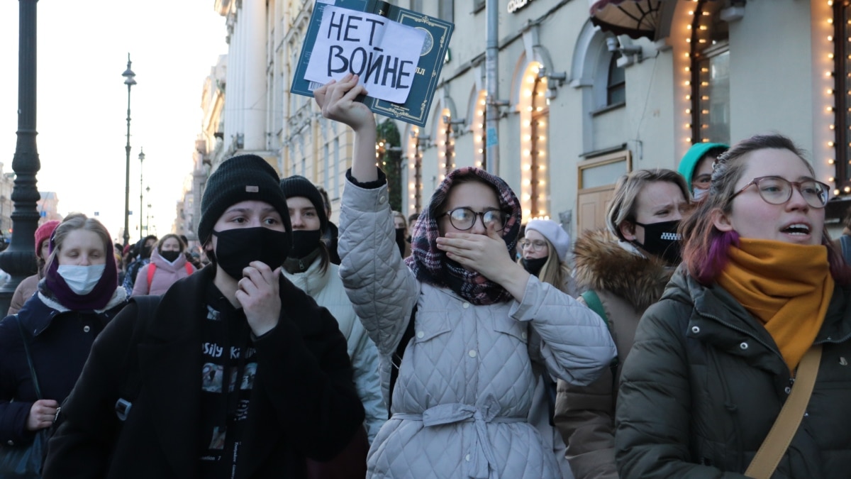 Можно ли снимать человека без его согласия