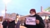 Кемерово: полицейские преследуют участников антивоенных пикетов