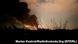 Державна служба зі спеціального зв’язку попереджає, що шкідливі речовини, які потрапили в повітря через пожежу, можуть піти в будь-який бік