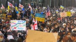 Un protest pentru susținerea suveranității Ucrainei, organizat la Tbilisi, în Georgia, 27 februarie 2022.